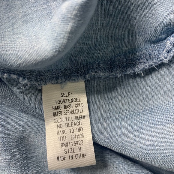 Easel Womens Blouse Top Size Medium Blue Chambray Cold Shoulders Fringe Hem - Picture 11 of 12